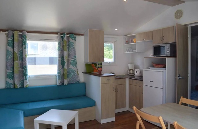 Campsite La Baie de Terenez *** - Mobile home Standard Flores 3 rooms 4 people