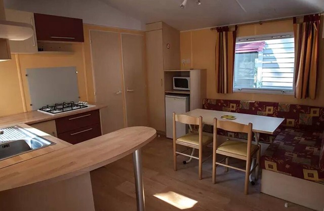 Camping **** La Siesta - Casa móvil 3 Habitaciones 4/6 Personas