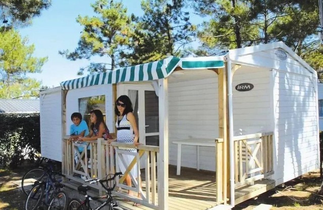 Camping Le Clos Virgile **** - Camping Maeva - Casa móvil Evasión 3 habitaciones 4/6 personas