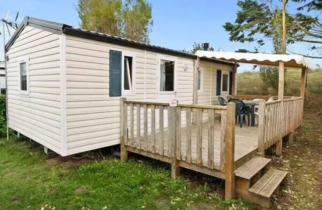Campsite Le Crin Blanc *** - Mobile Home Classic 4 Rooms 6 People Air Conditioned