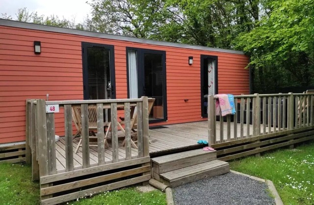 Campsite Le Rouge Gorge**** **** - Mobilhome 4/6 persons 2 bedrooms 2 bathroom PREMIUM TV CLIMATEIZATION VAISSELLE LAVE 6 persons