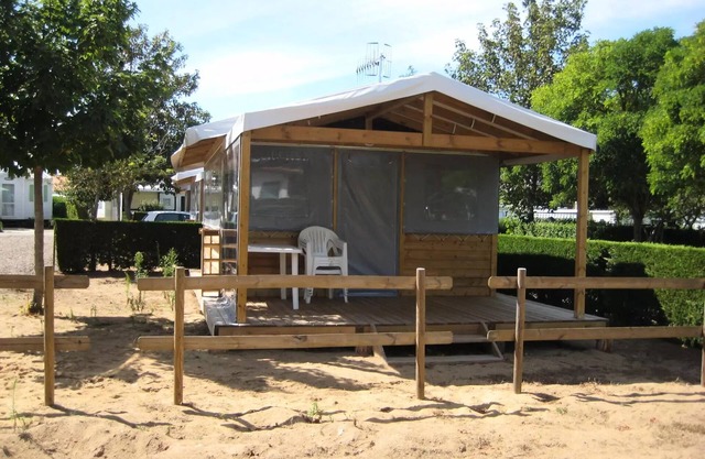 Campsite Les Catalpas * - B11 Lodge Toilet 2ch WC 4 persons