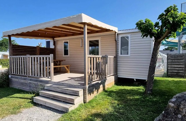 Campsite maeva Escapades Domaine du Mes **** - Mobil-Home DETENTION 3 Rooms 4 People + TV