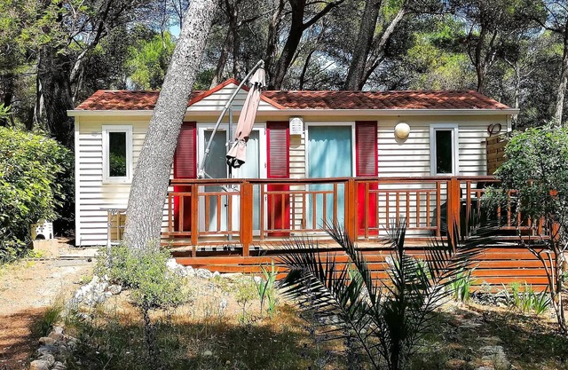 Residencial Camping La Pinède **** - Casa móvil Flores 3 habitaciones 4 Personas vacaciones