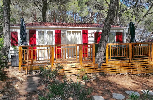 Campsite Residential La Pinède **** - Blueberry PREMIUM-2 bedrooms 32m2- *Clim, terrace, TV* 4 persons