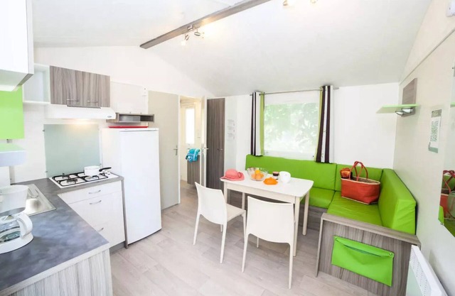 Campsite Village de la Guyonnière ***** - Cottage - with PETS 6 people