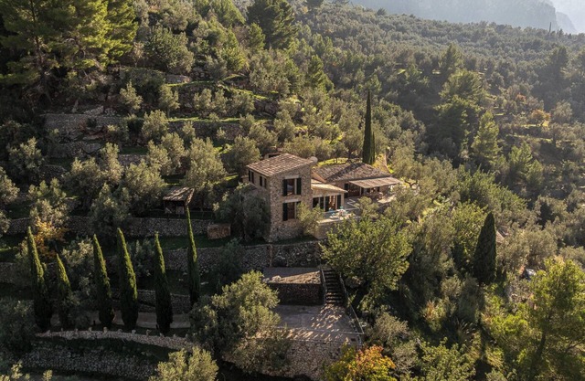 C'an Sandy magnifica casa en la montaña con vistas insuperables al pueblo