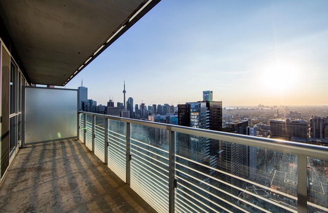 Canada Suites on Bay