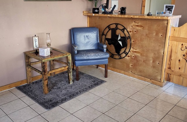 Canadian Inn