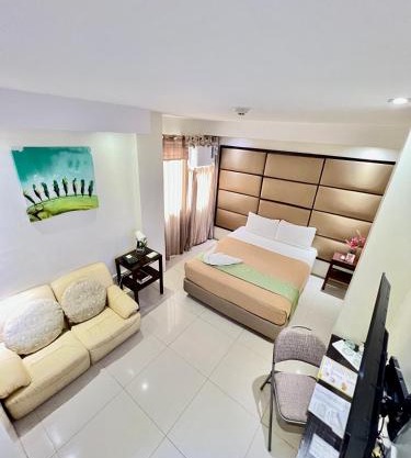 Canberry Hotel