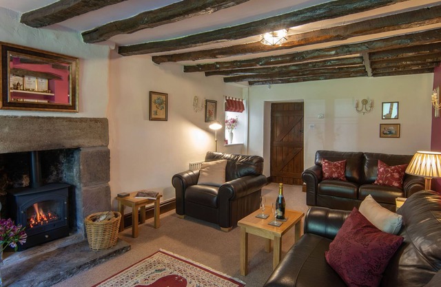 Candlelight Cottage, de Litton. Magníficos paseos y excelente pub. ORO de 5 estrellas de lujo.
