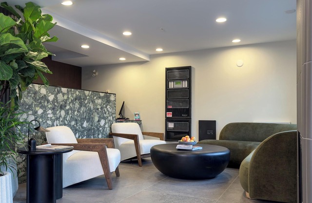 Canmore Inn & Suites