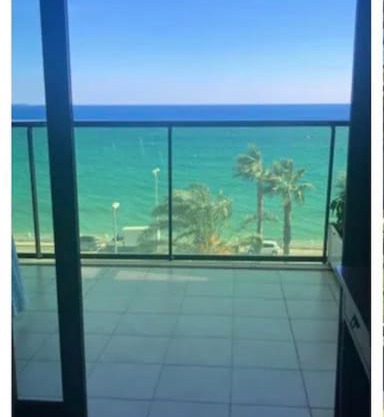 CANNES Front de mer