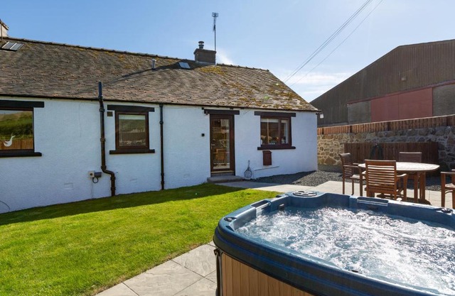 Cannich Cottage at Parbroath Farm