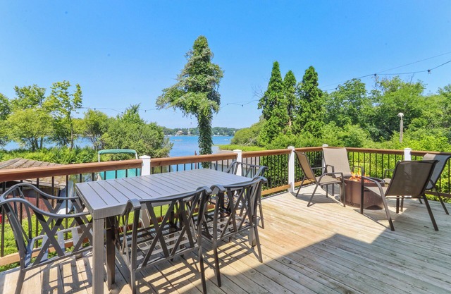 < 1 Mi to Boat Ramp: Lakefront East Troy Cottage