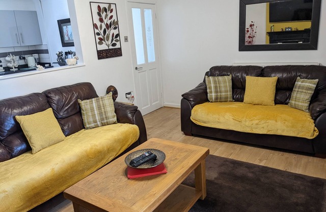 Canol Cae Cottages Bluebell en Penrhyndeudraeth cerca de Porthmadog. 3 cama