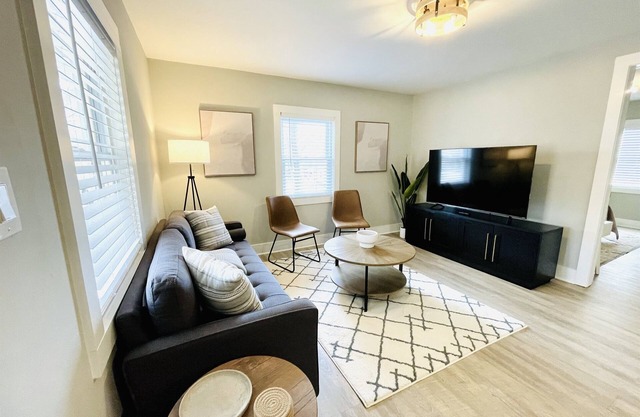 “Canton Cottage” 2/1 Serene Retreat