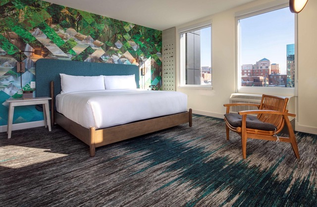 Canvas Moncton, Tapestry Collection by Hilton