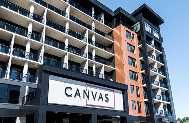 Canvas Moncton, Tapestry Collection By Hilton