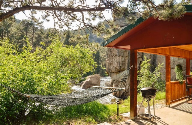 Canyon Cabin (Unit 17) at The Woolly Bugger Inn