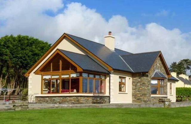 CAOLA NUA, family friendly, with a garden in Kilcrohane, County Cork