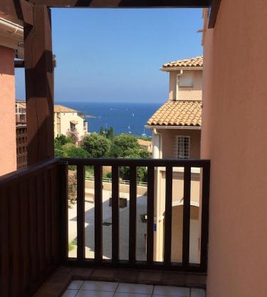 Cap Esterel 2 pièces Climatisé 4-5pers Piscines Parking Draps Wifi