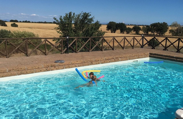 CAPALBIO 5 'MARE: VILLA + DEPENDANCE PINGPONG POOL