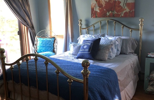 Cape Cod Canal Great Experience - Private Room and Bath - Great views