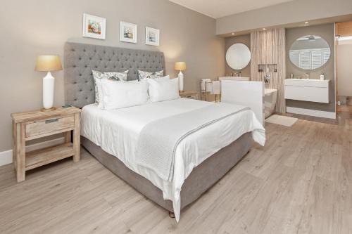 CAPE TOWN - MOUILLE POINT - SEA VIEW APARTMENT