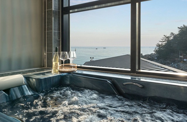 Capella Oceanview Spa Resort Goseong