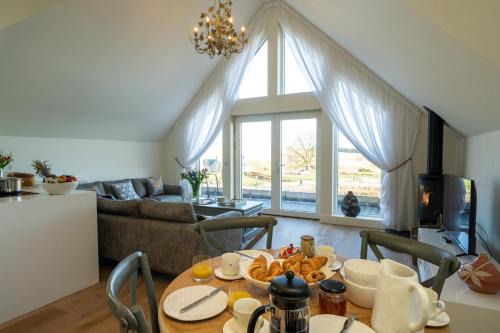 Capercaillie Cottage - Luxury converted steading