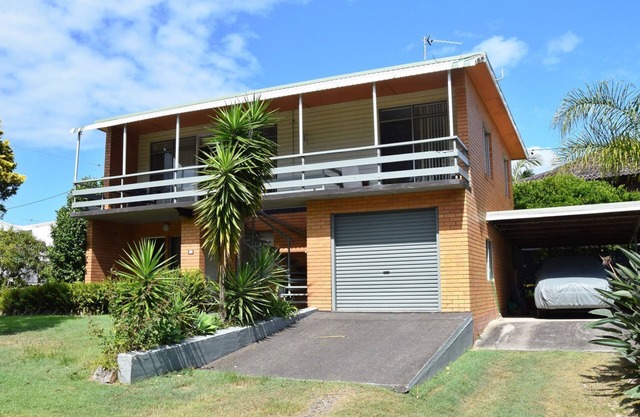 Capeview 2 - Top floor unit perfect distance from everything you could need in South West Rocks.