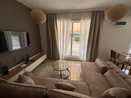 Capital Apartments - Premium luxury by the lake
