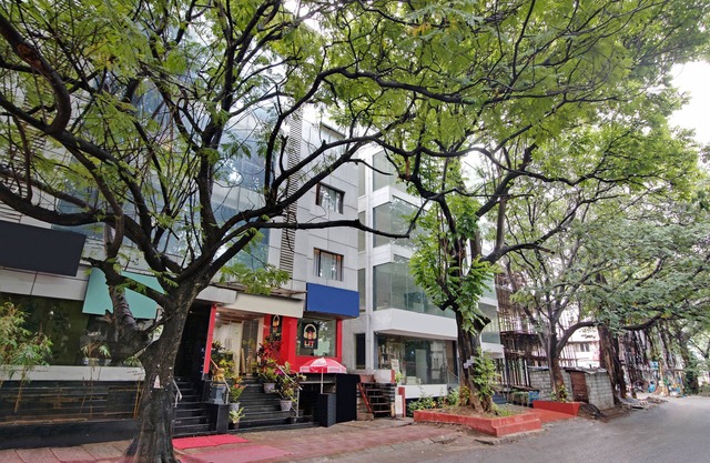 Capital O 11148 Amethyst Business Hotel