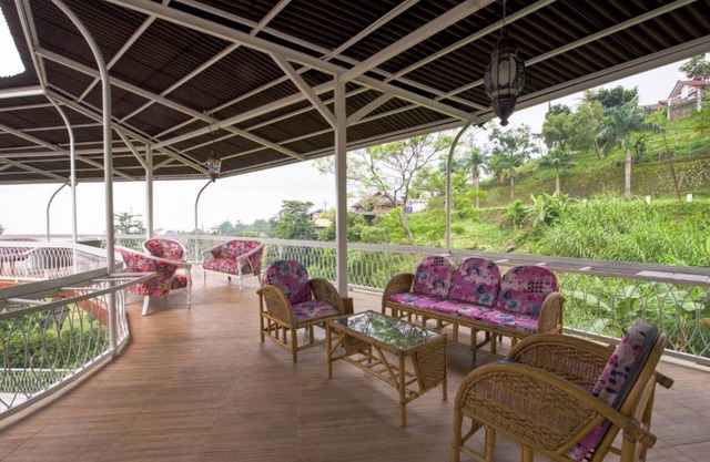 Capital O 3359 Pondok Wisata Jaden Trawas Mojokerto