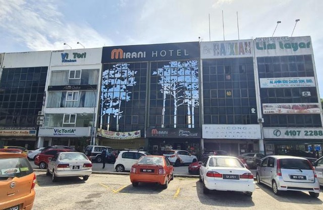 Capital O 90406 Mirani Hotel