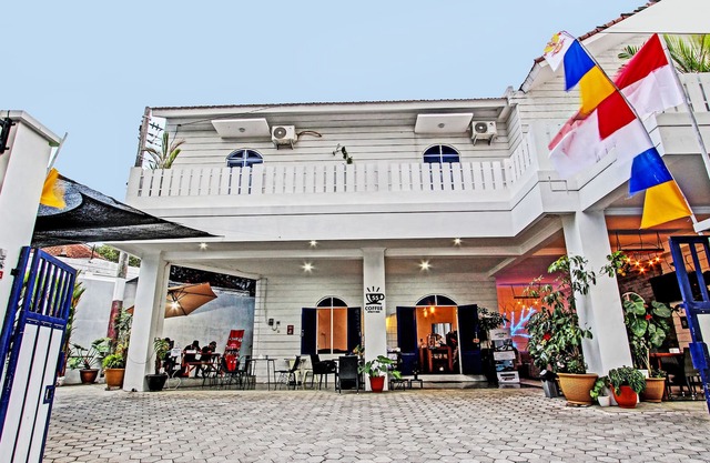 Capital O 92895 House N Caffe 55