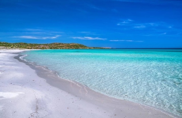 Capo Comino Maison au Calme 900m de la mer