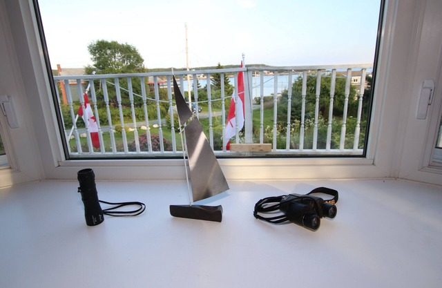 Captain Jack's Hideaway 150yds from the Harbour and Ocean and 20 min to Halifax