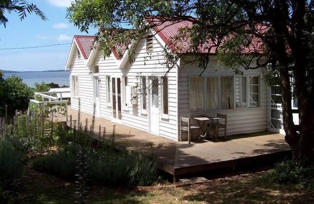 Capitán Lock's Cottage (aparece en 'Postales')