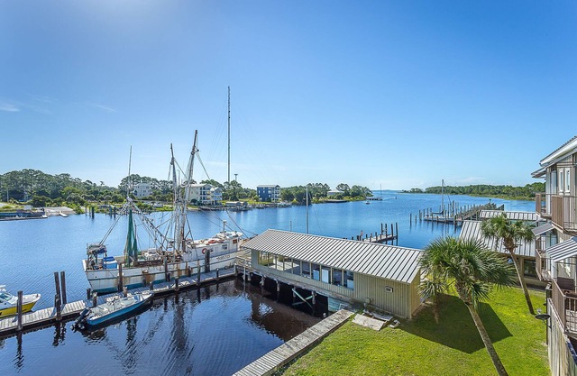 Captain Mac's Shack- Riverfront with Bay views