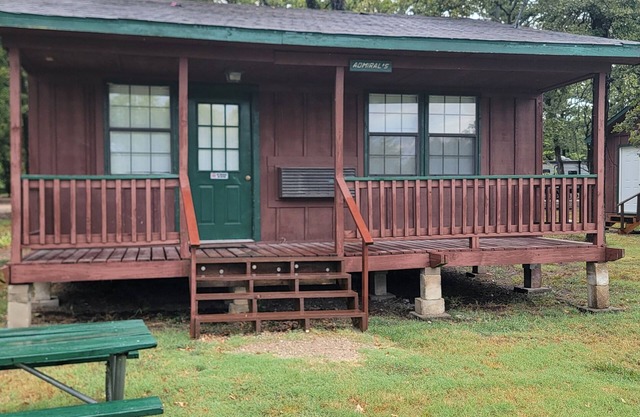 Captains Cabin