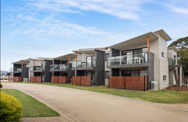 ⭐️CAPTAINS COVE LUXURY APARTMENTS 1ST FLOOR SPA DELUXE & FREE NETFLIX