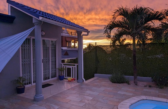 Captains Quarters Poolside Villa