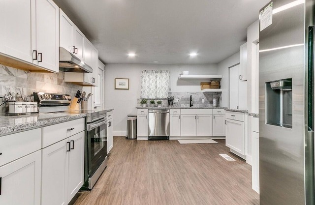Captivating Comfort Sleeps 8.