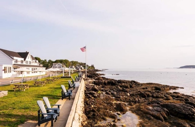 Captivating Ocean View Escape in Mid-Coast Maine | Seasonal Outdoor Pool