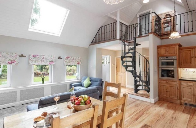 Caragh Village House 3 bedroom house VRBO