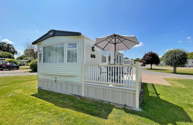 2 bedroom accommodation in Woodthorpe