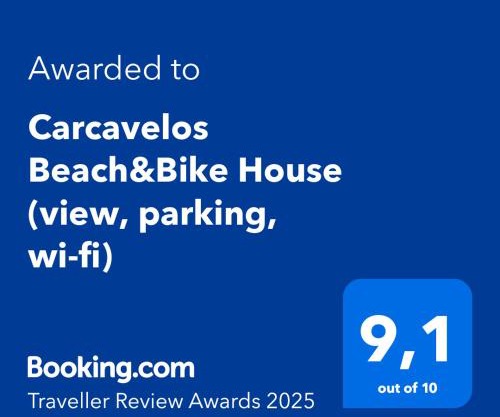 Carcavelos Beach&Bike House (view, parking, wi-fi)