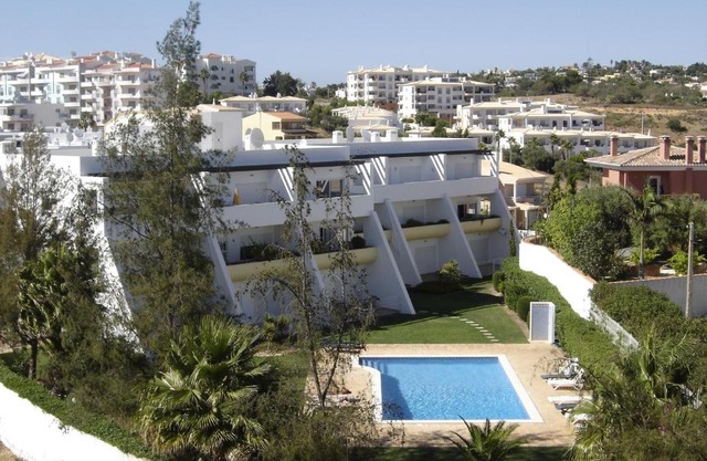 Cardeira Holiday Apartments